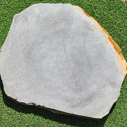 KASHMIRI BLUESTONE ROUND STEPPER