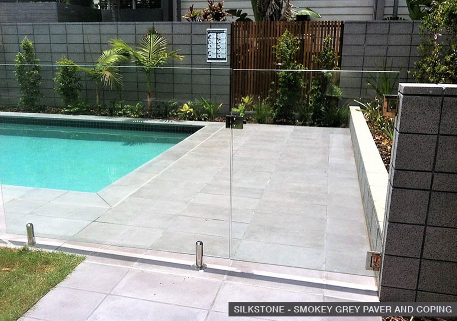 SILKSTONE SMOKEY GREY 600X600X45