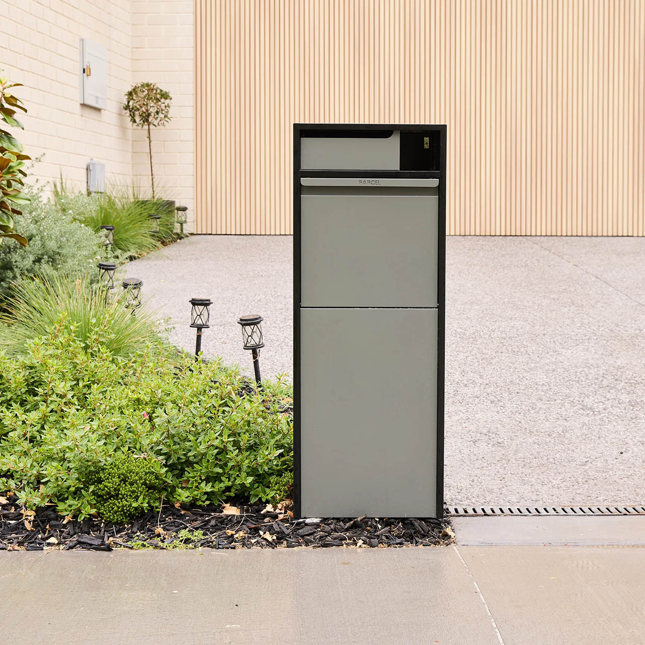 ZEPHYR PARCEL LETTERBOX